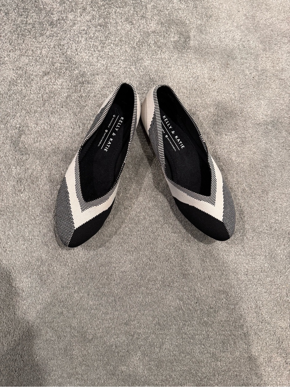 Flats Pointed Black and White Chevron Knit Washable
